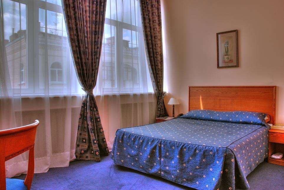Grand Hotel Ukraine Dnipro Phòng bức ảnh