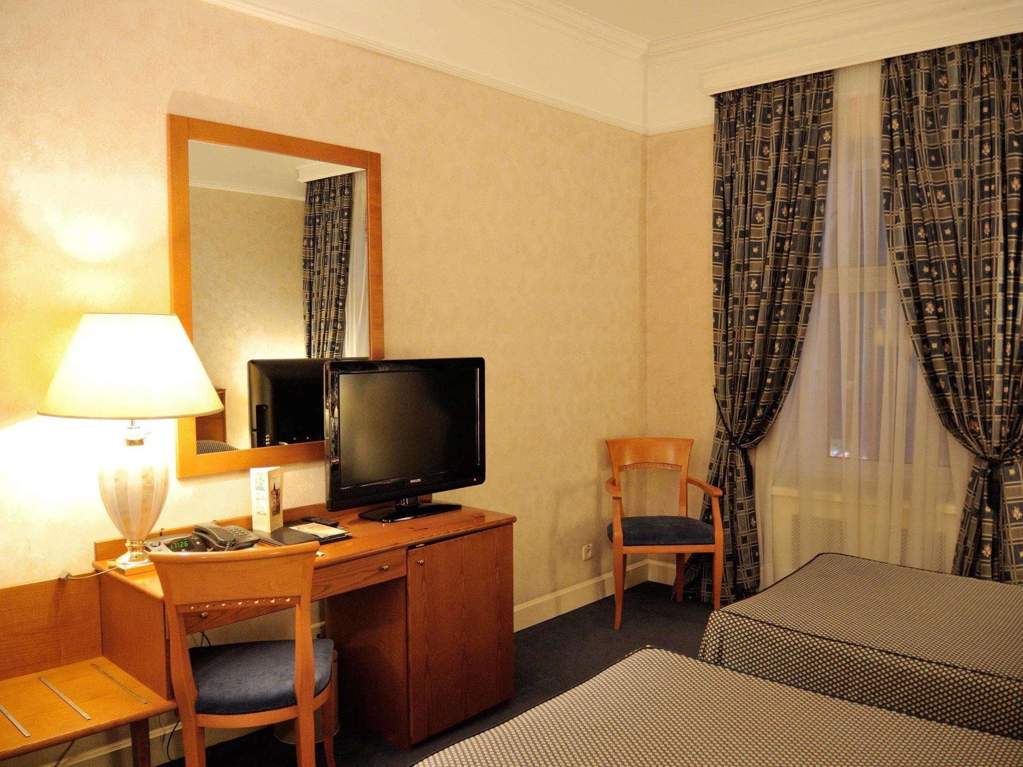 Grand Hotel Ukraine Dnipro Ngoại thất bức ảnh
