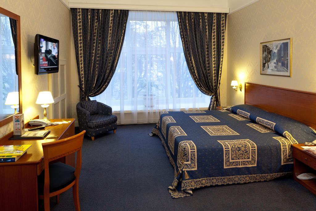 Grand Hotel Ukraine Dnipro Ngoại thất bức ảnh